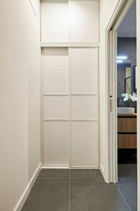 La Latina Ind Appartement Madrid Buitenkant foto